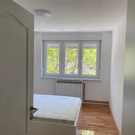 Peaceful In Center *